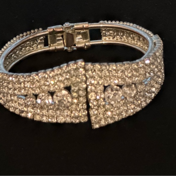 Vintagee Rstate Art Decor CZ Cuff Bracele - Picture 2 of 5